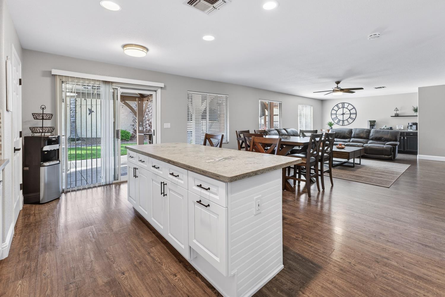 1242 Yellowhammer Dr, Patterson, CA 95363