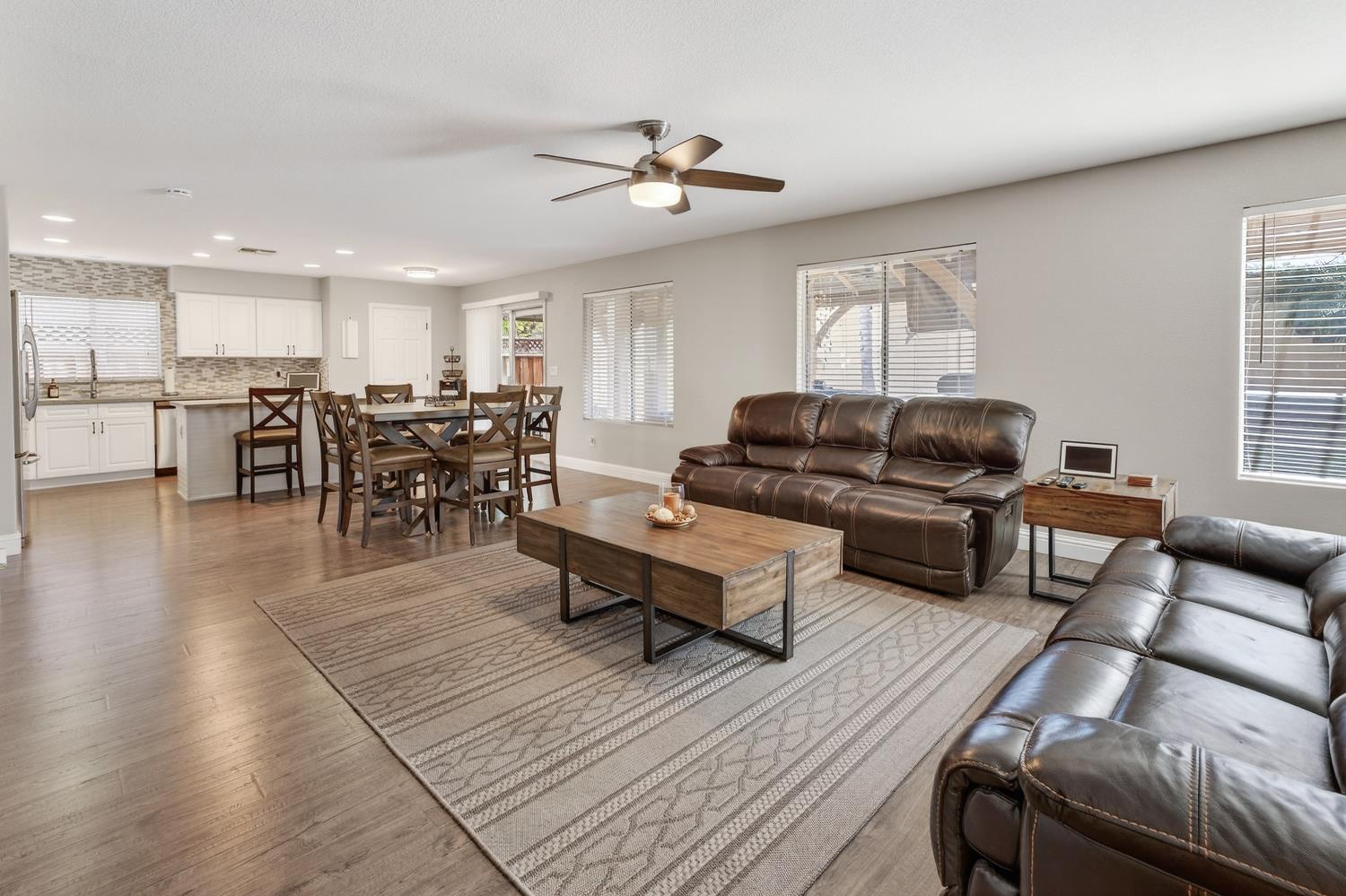 1242 Yellowhammer Dr, Patterson, CA 95363