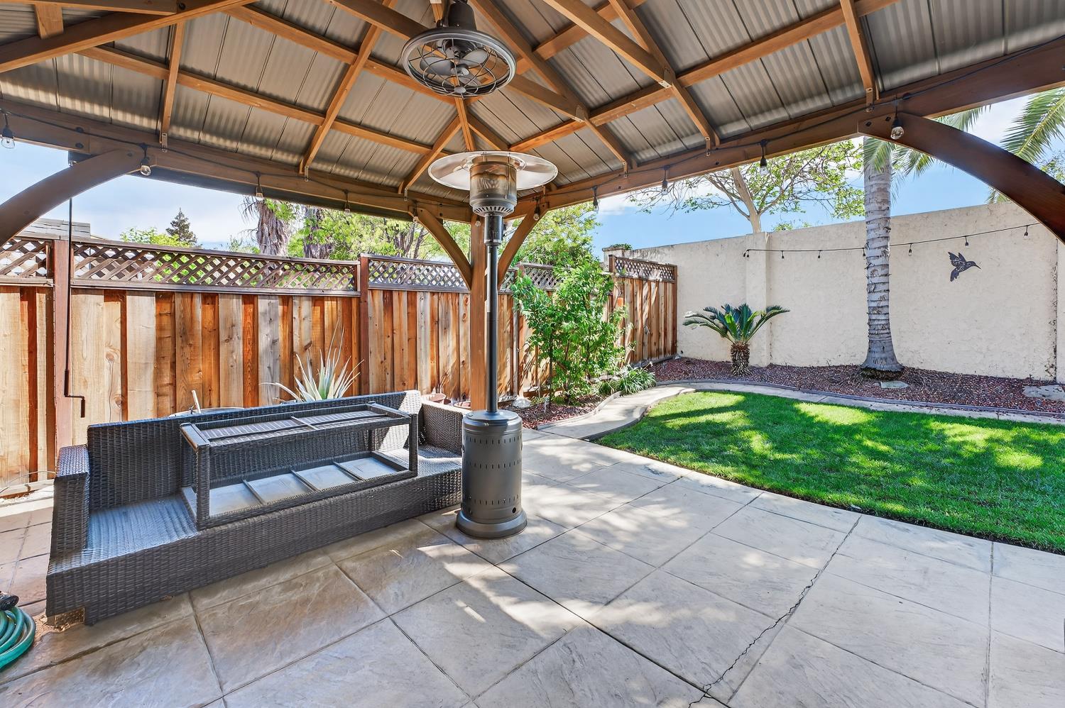 1242 Yellowhammer Dr, Patterson, CA 95363