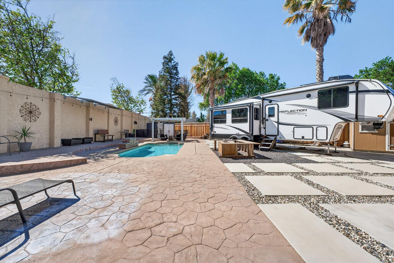 1242 Yellowhammer Dr, Patterson, CA 95363