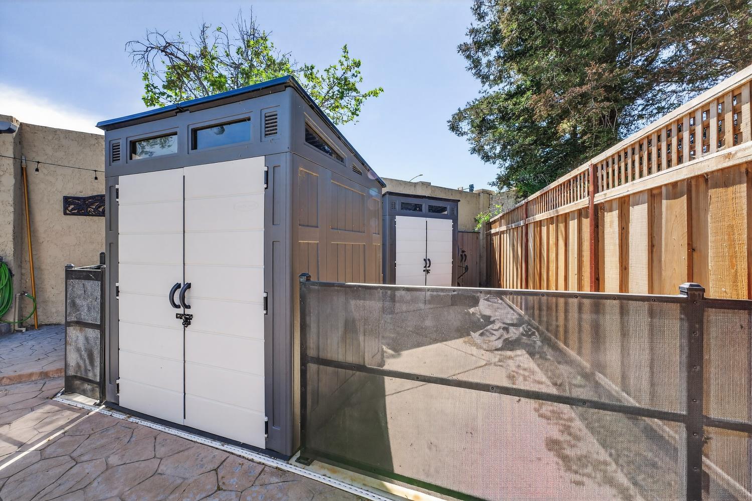 1242 Yellowhammer Dr, Patterson, CA 95363