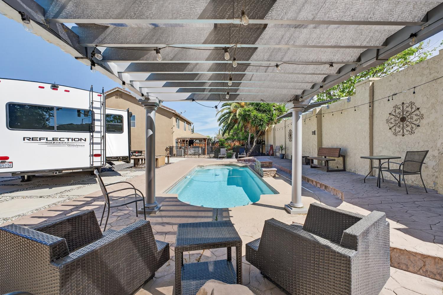 1242 Yellowhammer Dr, Patterson, CA 95363