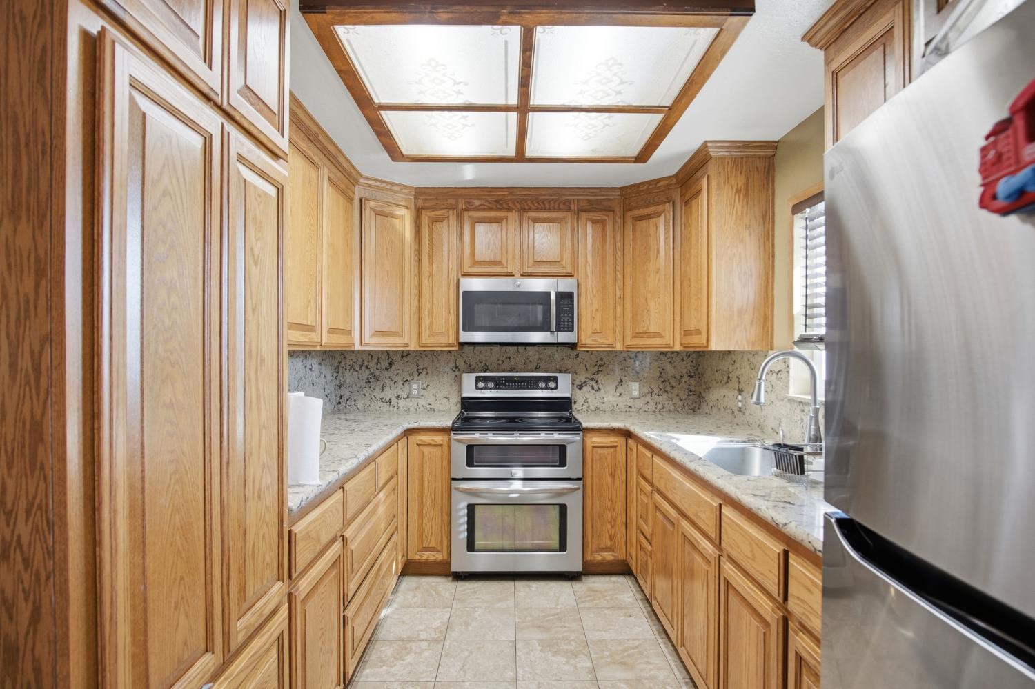 2406 S Walnut Rd, Turlock, CA 95380