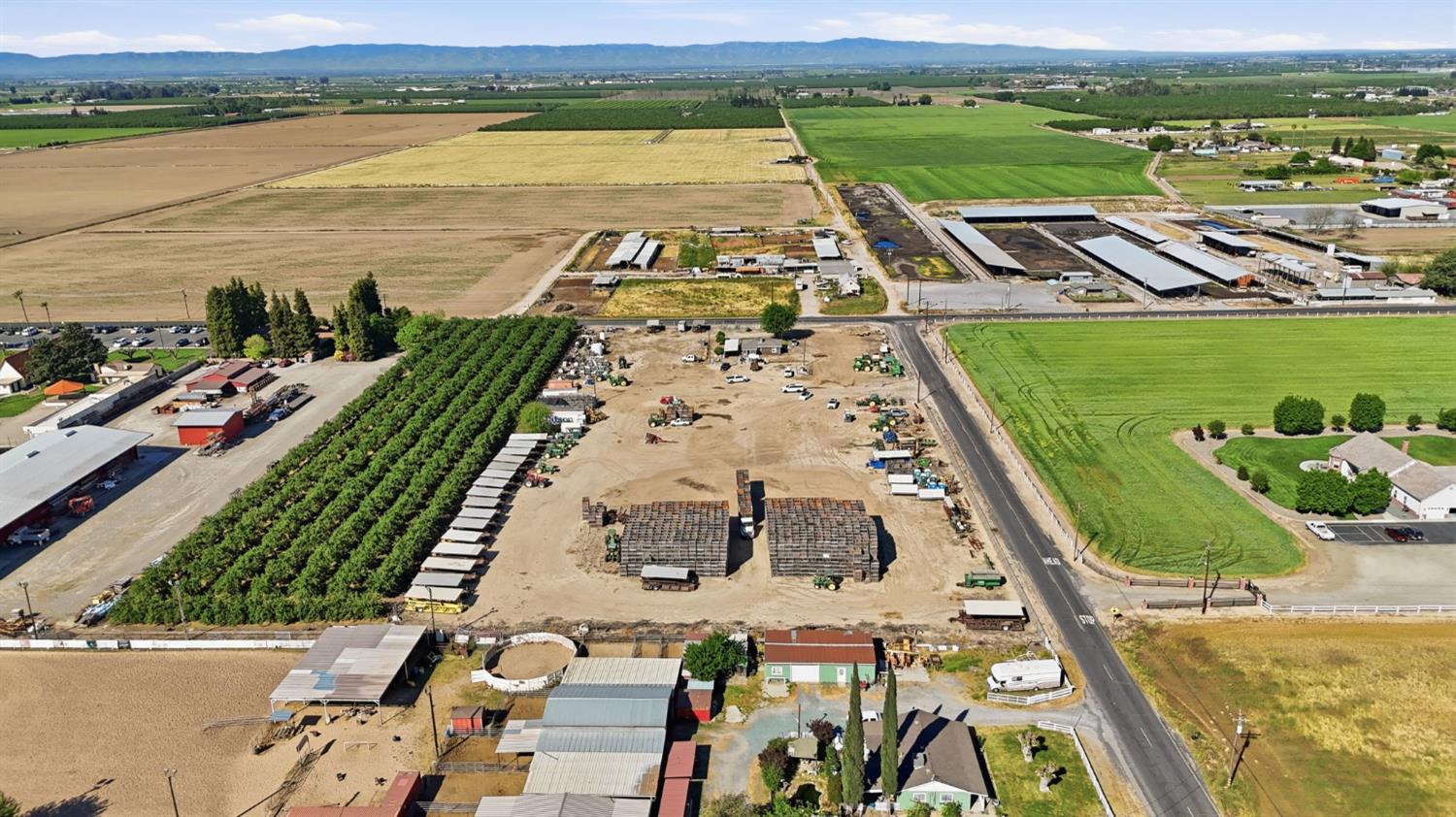 2406 S Walnut Rd, Turlock, CA 95380