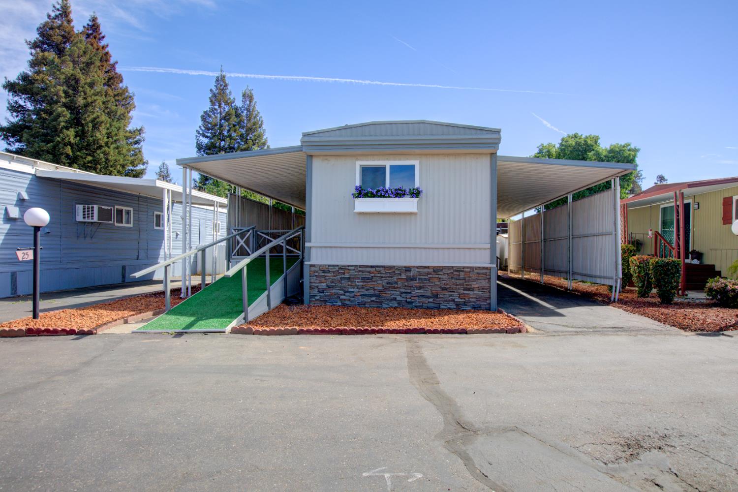 2107 Patterson Rd #25, Riverbank, CA 95367