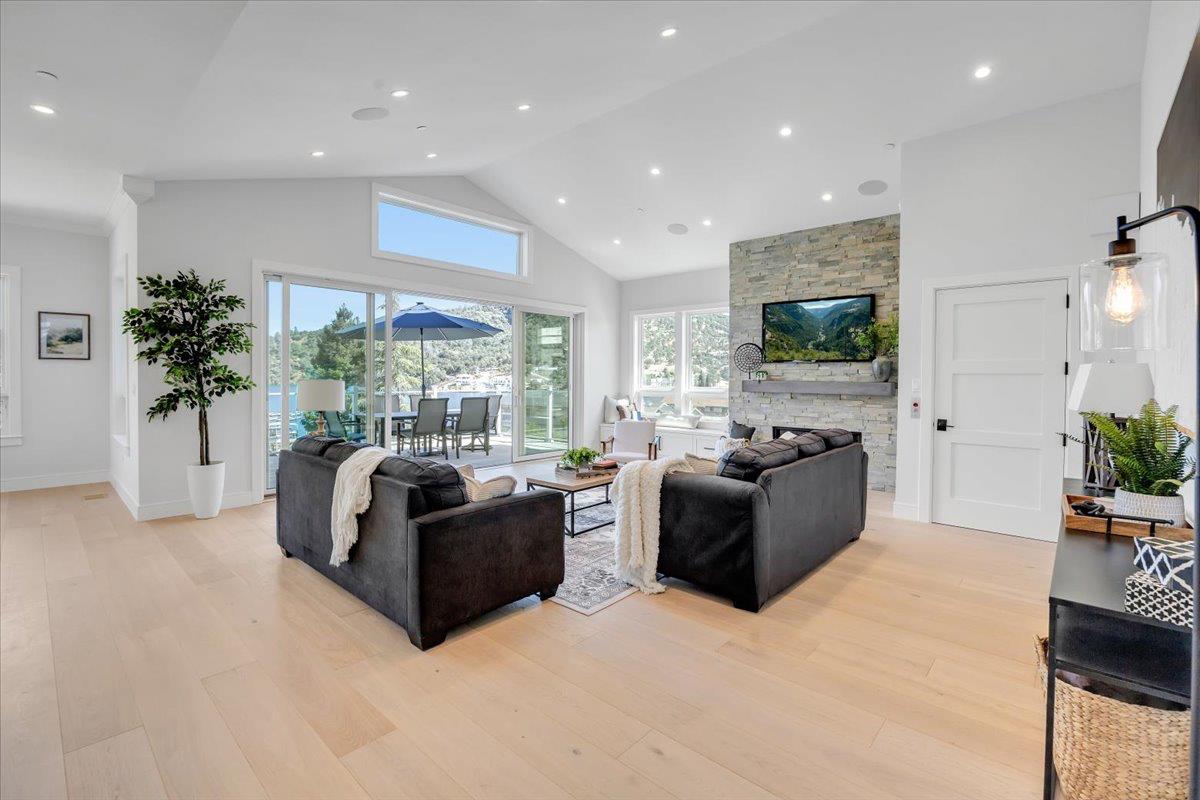 734 Sandy Bar Dr, Copperopolis, CA 95228