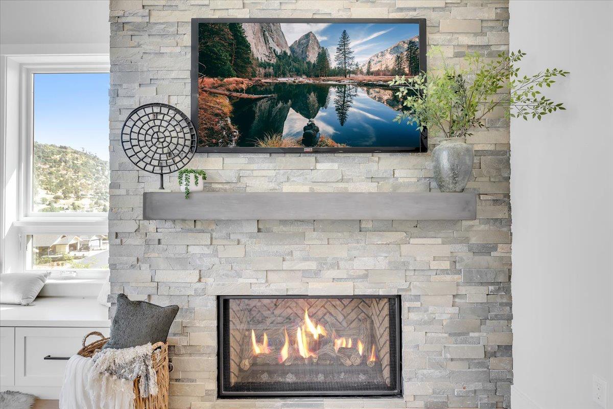 734 Sandy Bar Dr, Copperopolis, CA 95228