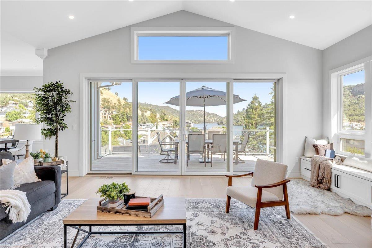 734 Sandy Bar Dr, Copperopolis, CA 95228