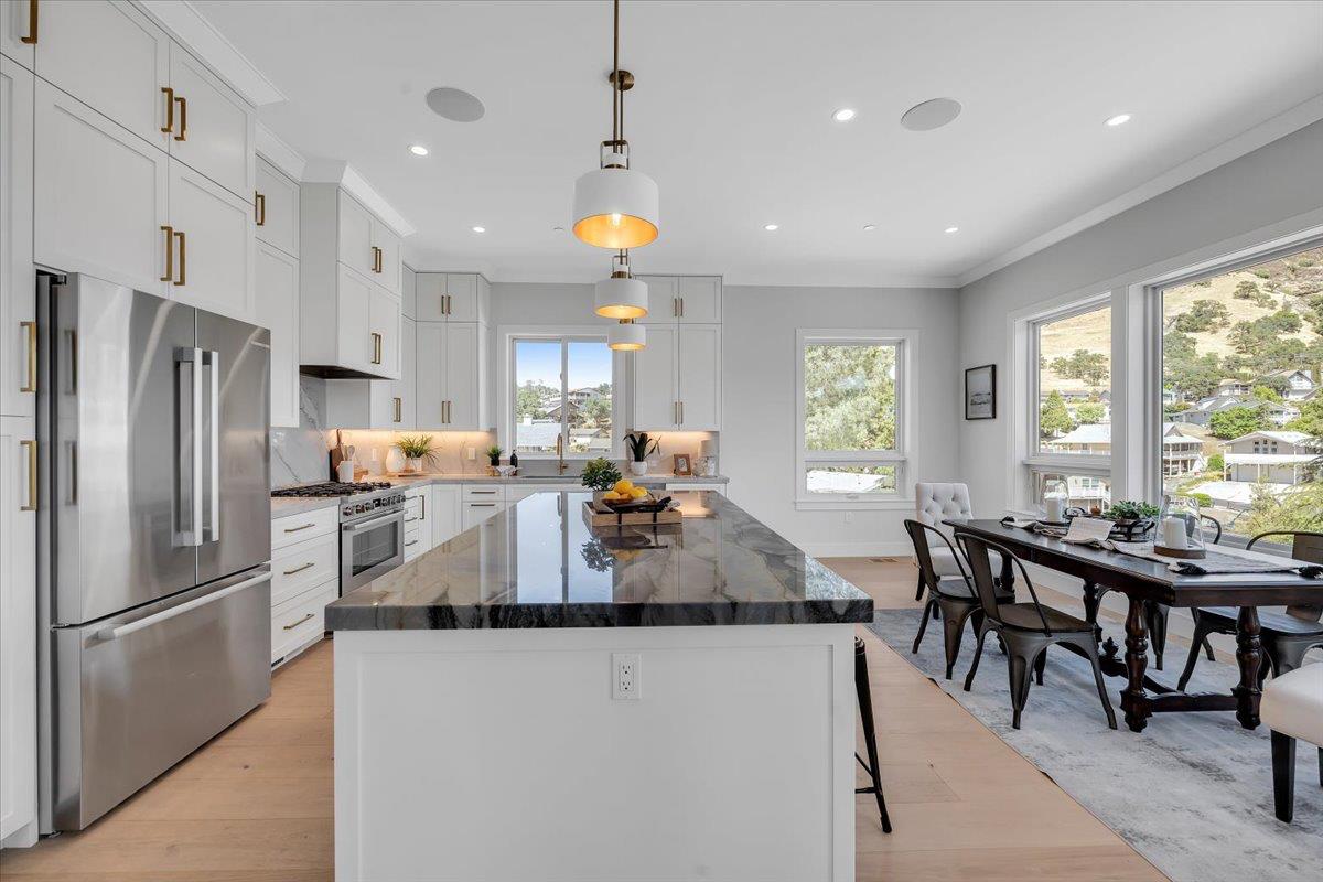 734 Sandy Bar Dr, Copperopolis, CA 95228