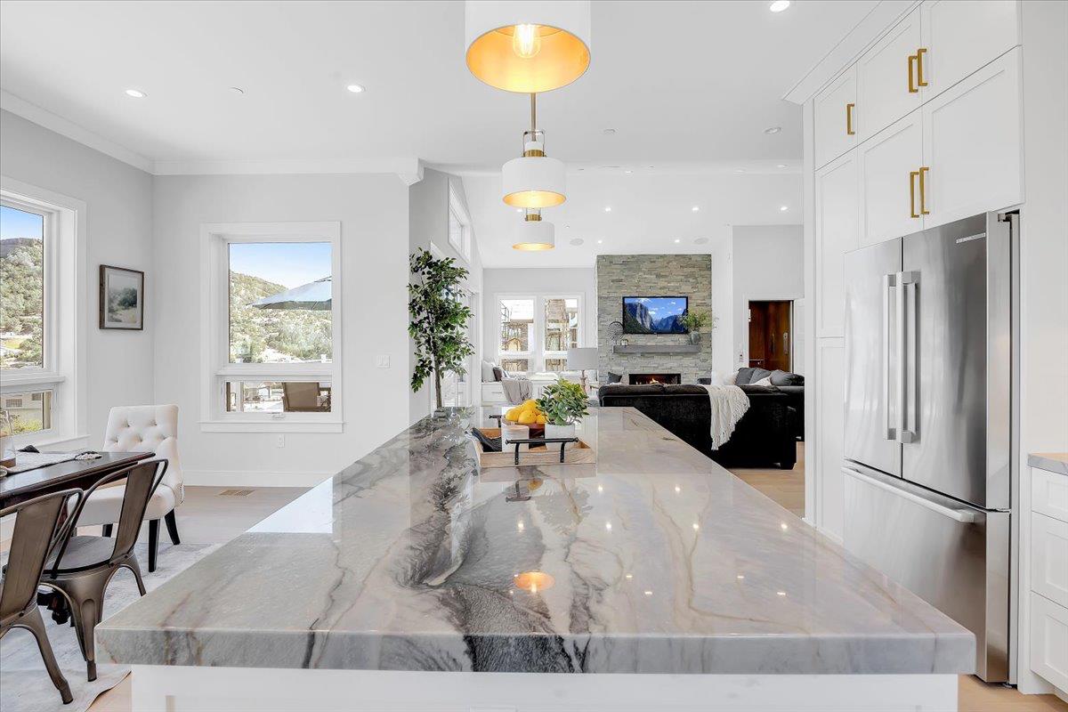 734 Sandy Bar Dr, Copperopolis, CA 95228