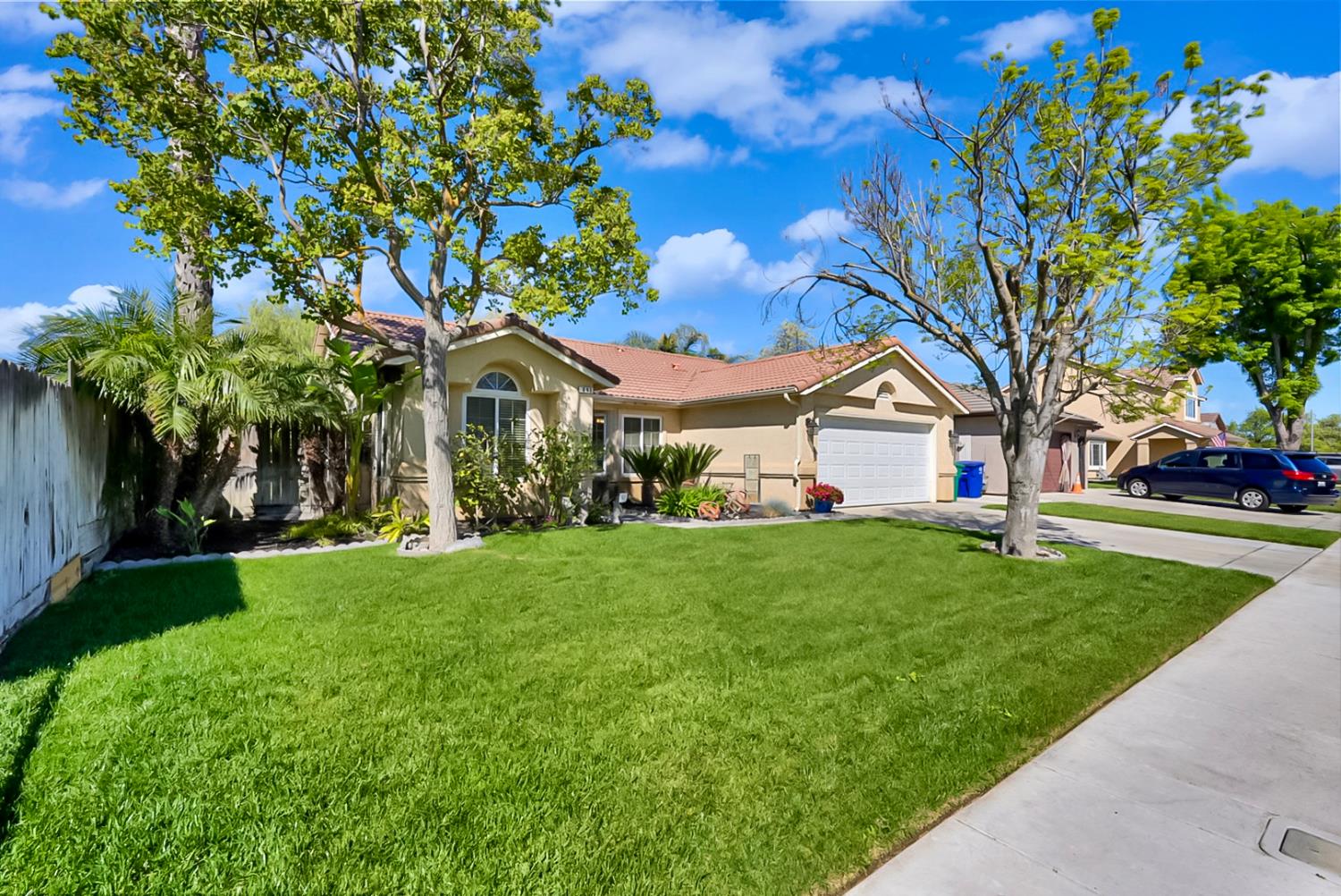 661 Mendocino Ct, Los Banos, CA 93635