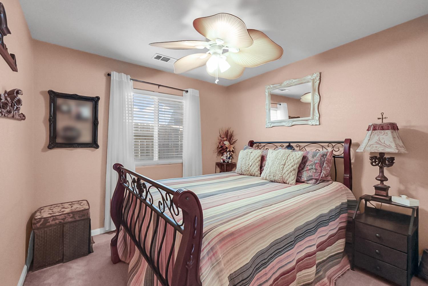 661 Mendocino Ct, Los Banos, CA 93635