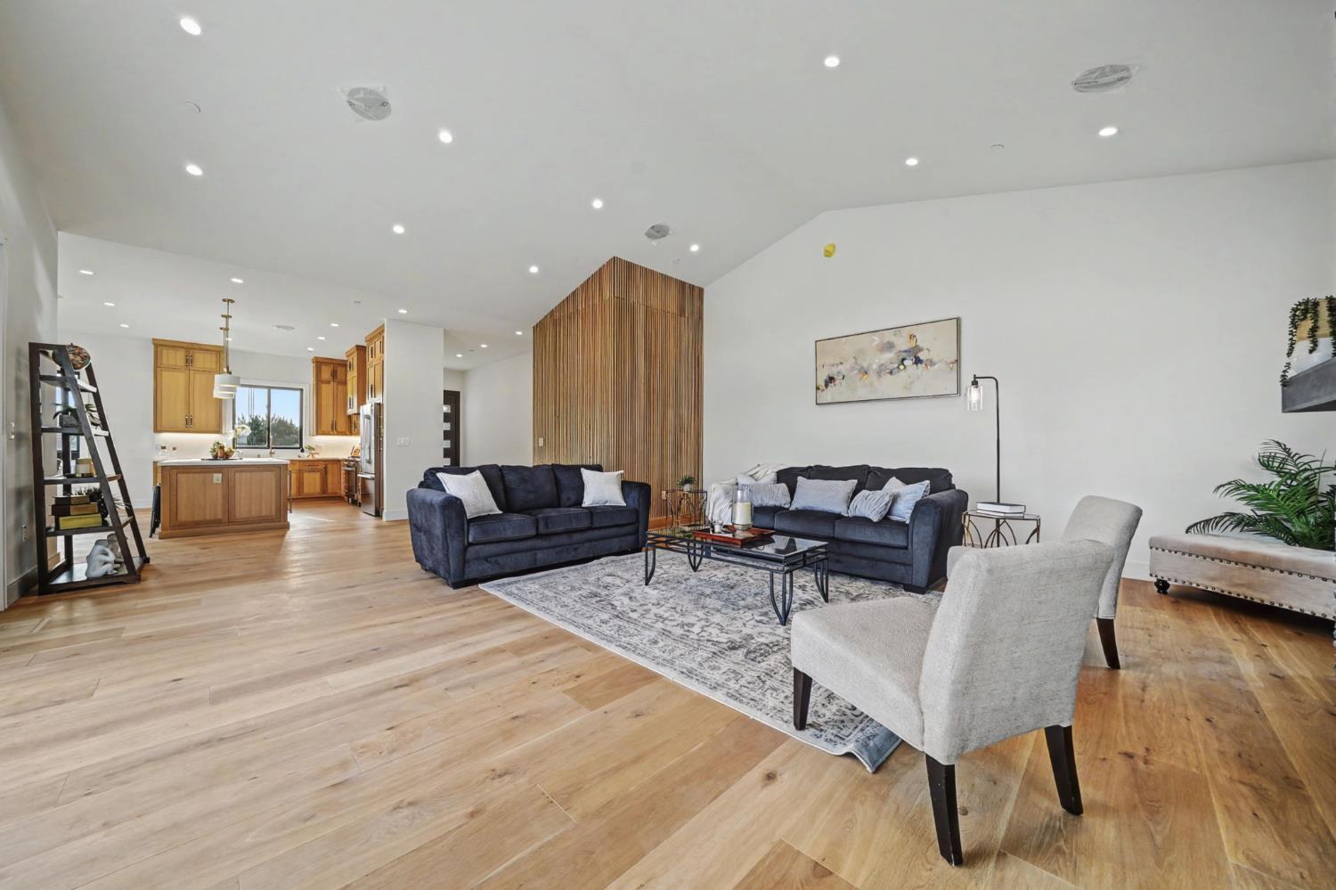 750 Sandy Bar Dr, Copperopolis, CA 95228