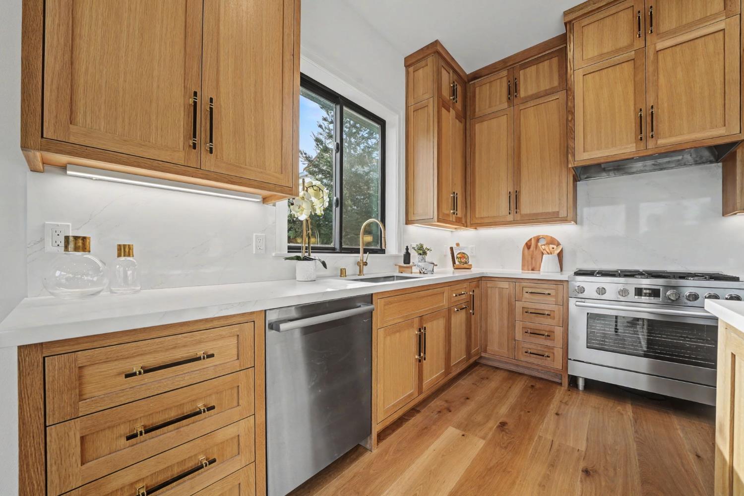 750 Sandy Bar Dr, Copperopolis, CA 95228