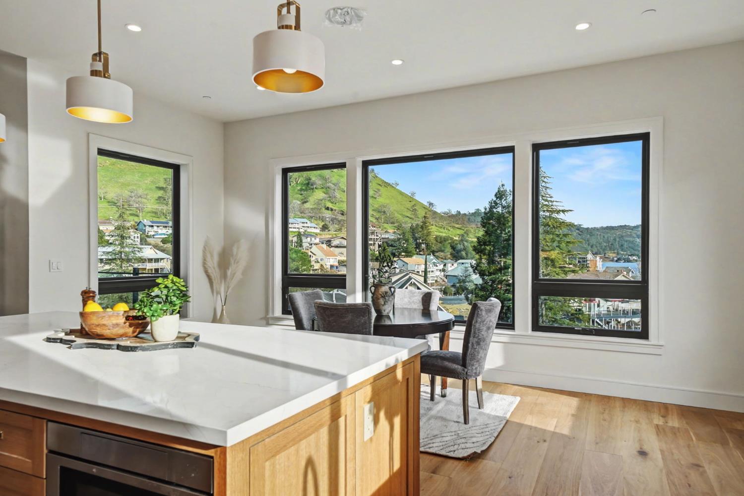 750 Sandy Bar Dr, Copperopolis, CA 95228