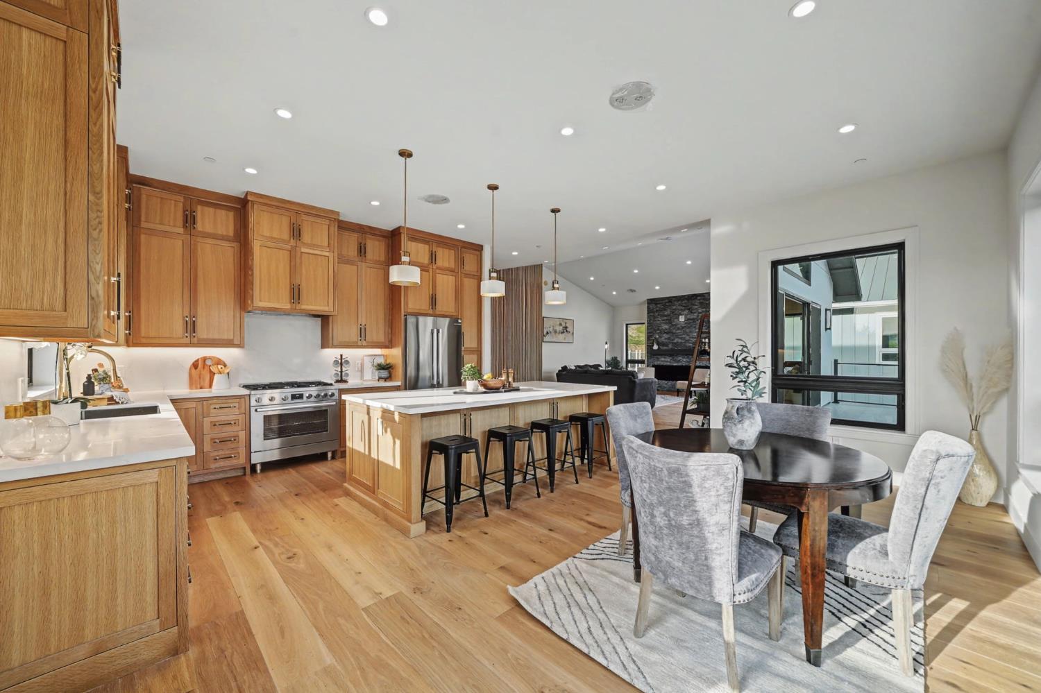 750 Sandy Bar Dr, Copperopolis, CA 95228