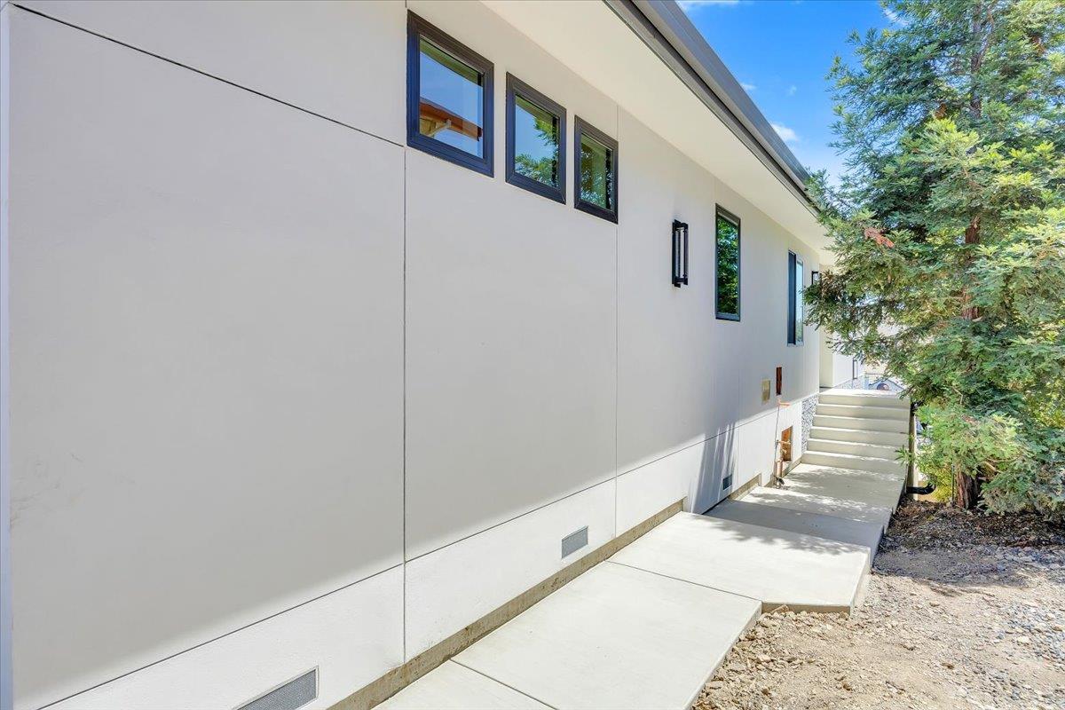 750 Sandy Bar Dr, Copperopolis, CA 95228