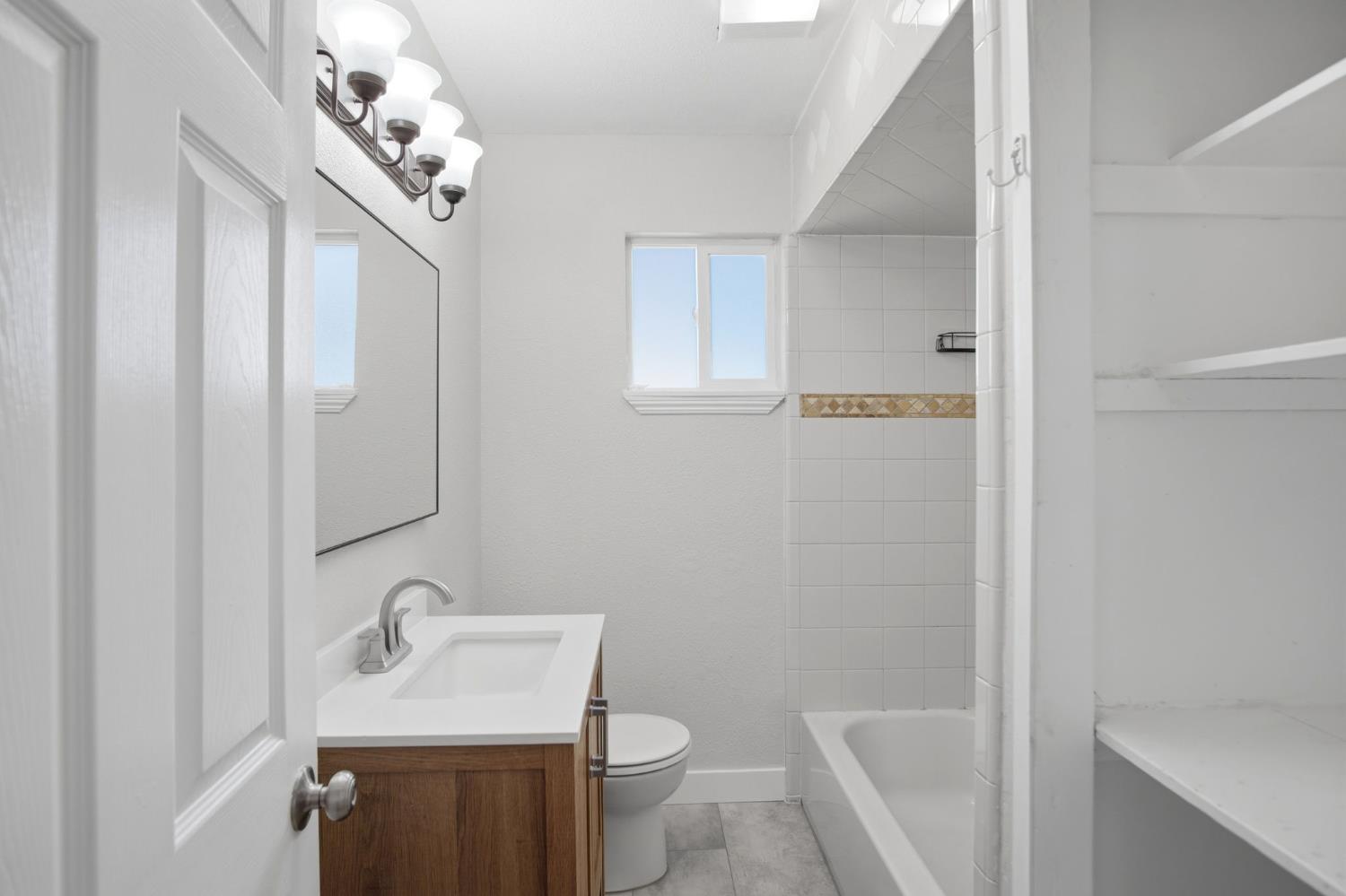 830 Montpelier Rd, Hickman, CA 95323