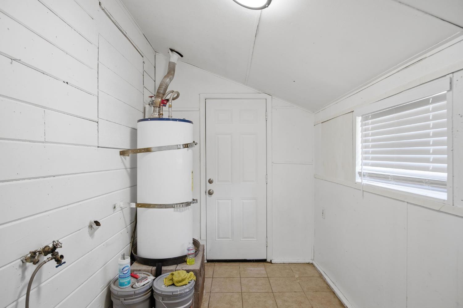 830 Montpelier Rd, Hickman, CA 95323