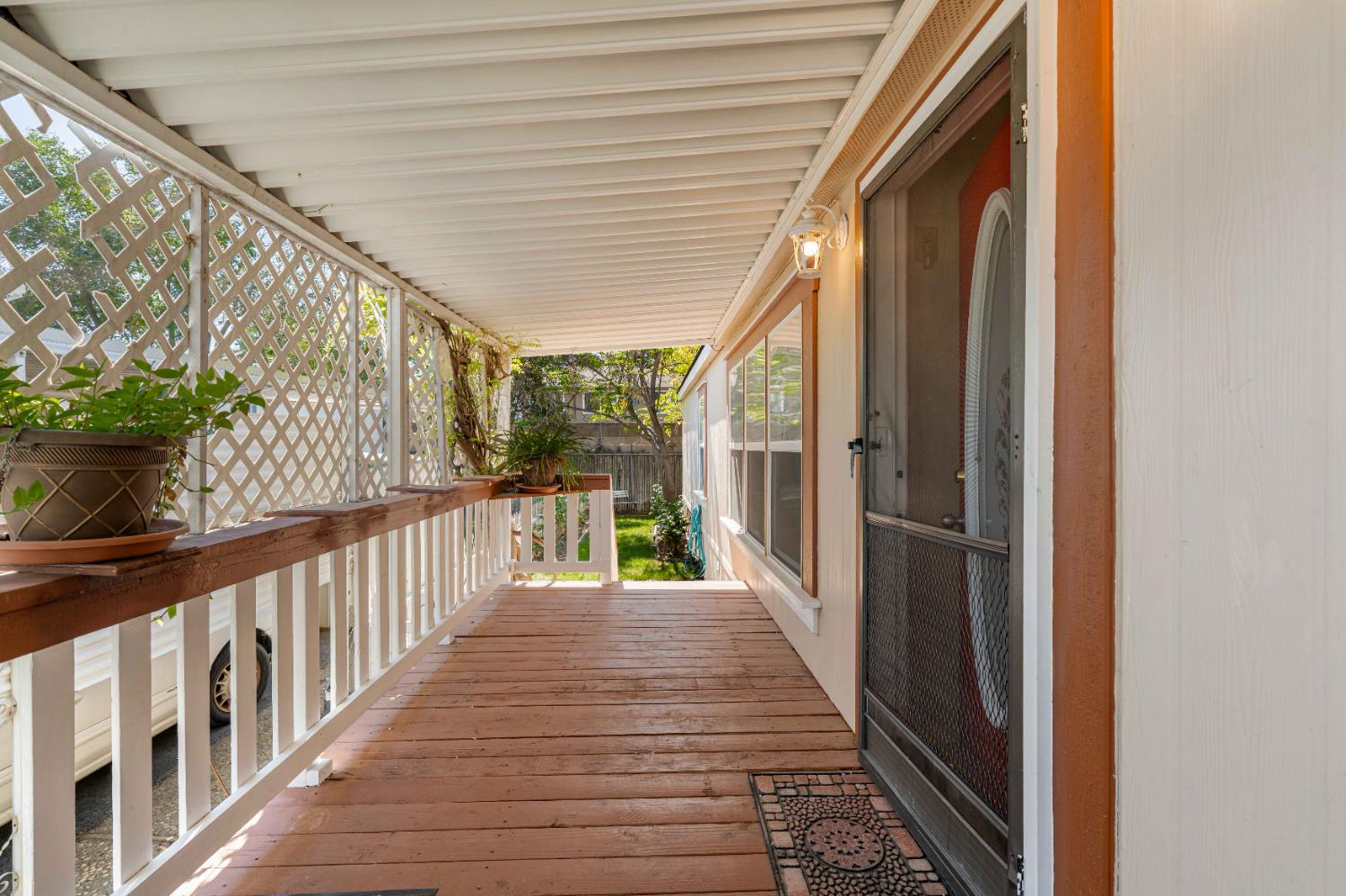 2621 Prescott Rd #17, Modesto, CA 95350