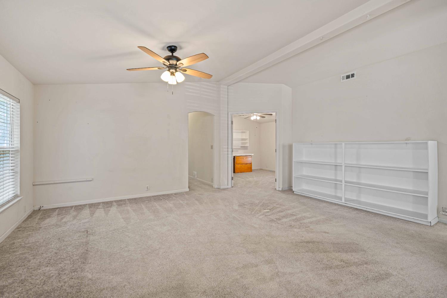 2621 Prescott Rd #17, Modesto, CA 95350