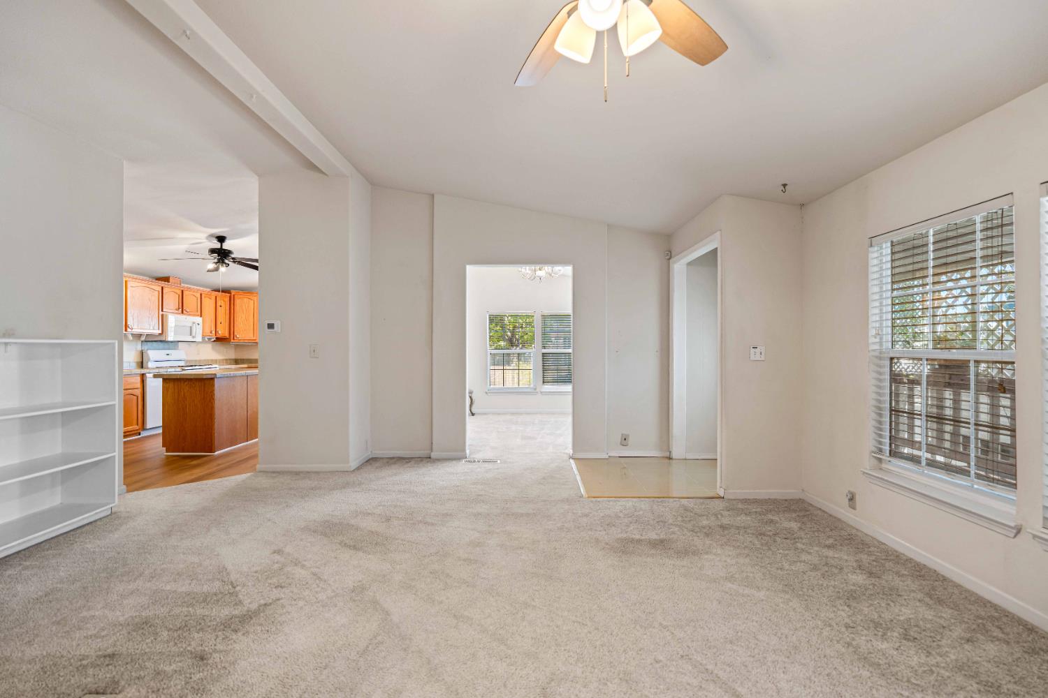 2621 Prescott Rd #17, Modesto, CA 95350