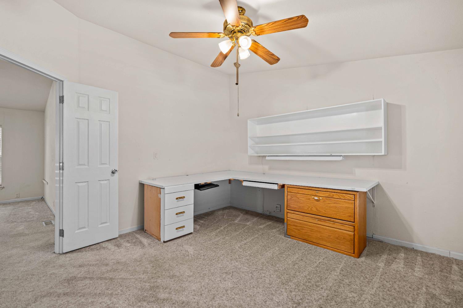 2621 Prescott Rd #17, Modesto, CA 95350