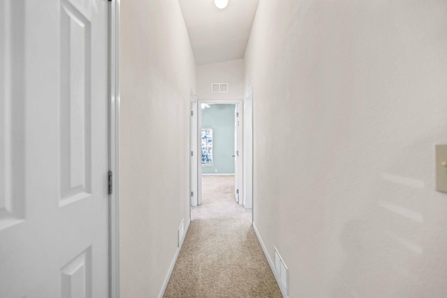 2621 Prescott Rd #17, Modesto, CA 95350