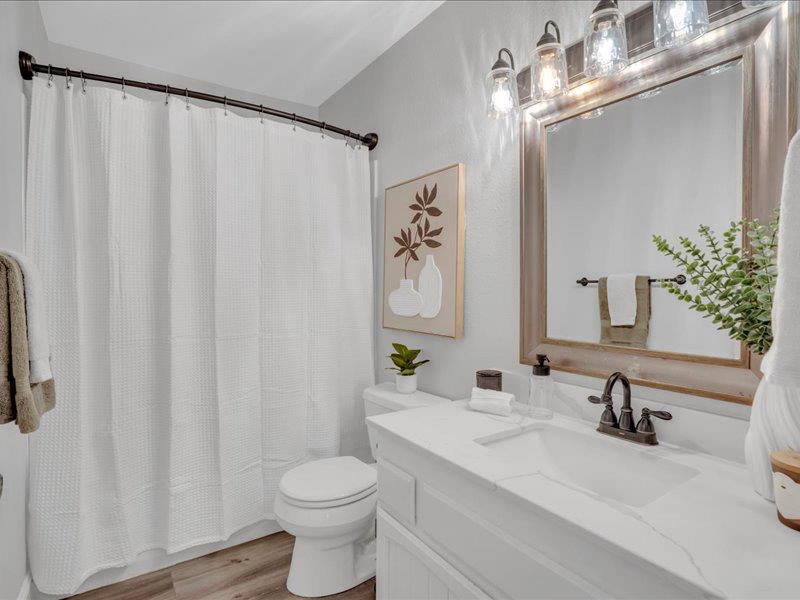 3400 Sullivan Ct #220, Modesto, CA 95356