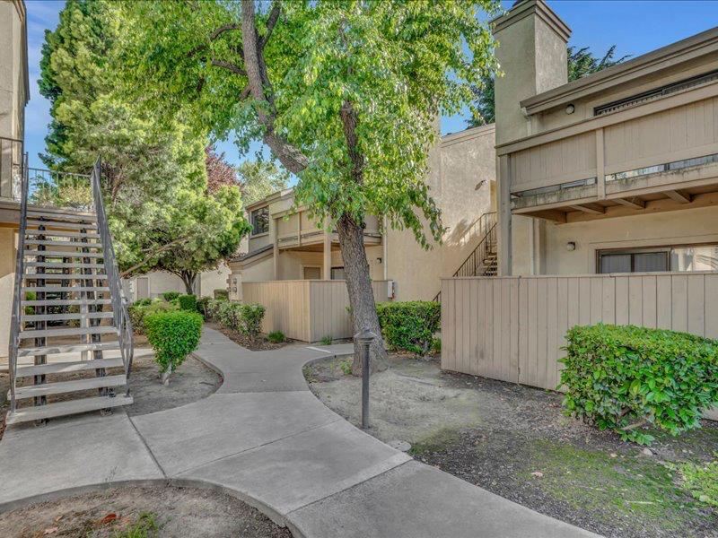 3400 Sullivan Ct #220, Modesto, CA 95356