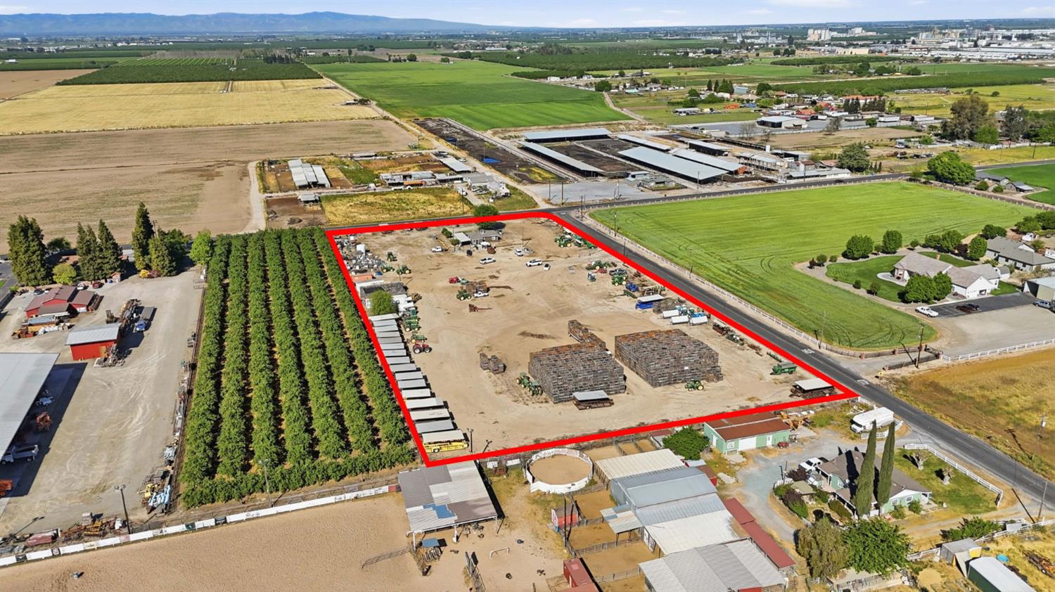 2406 S Walnut Rd, Turlock, CA 95380