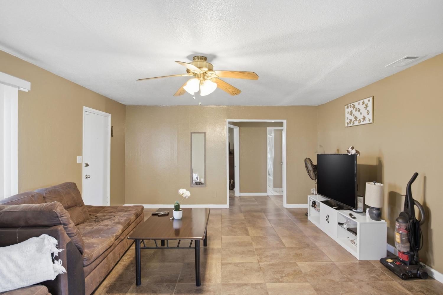 2406 S Walnut Rd, Turlock, CA 95380