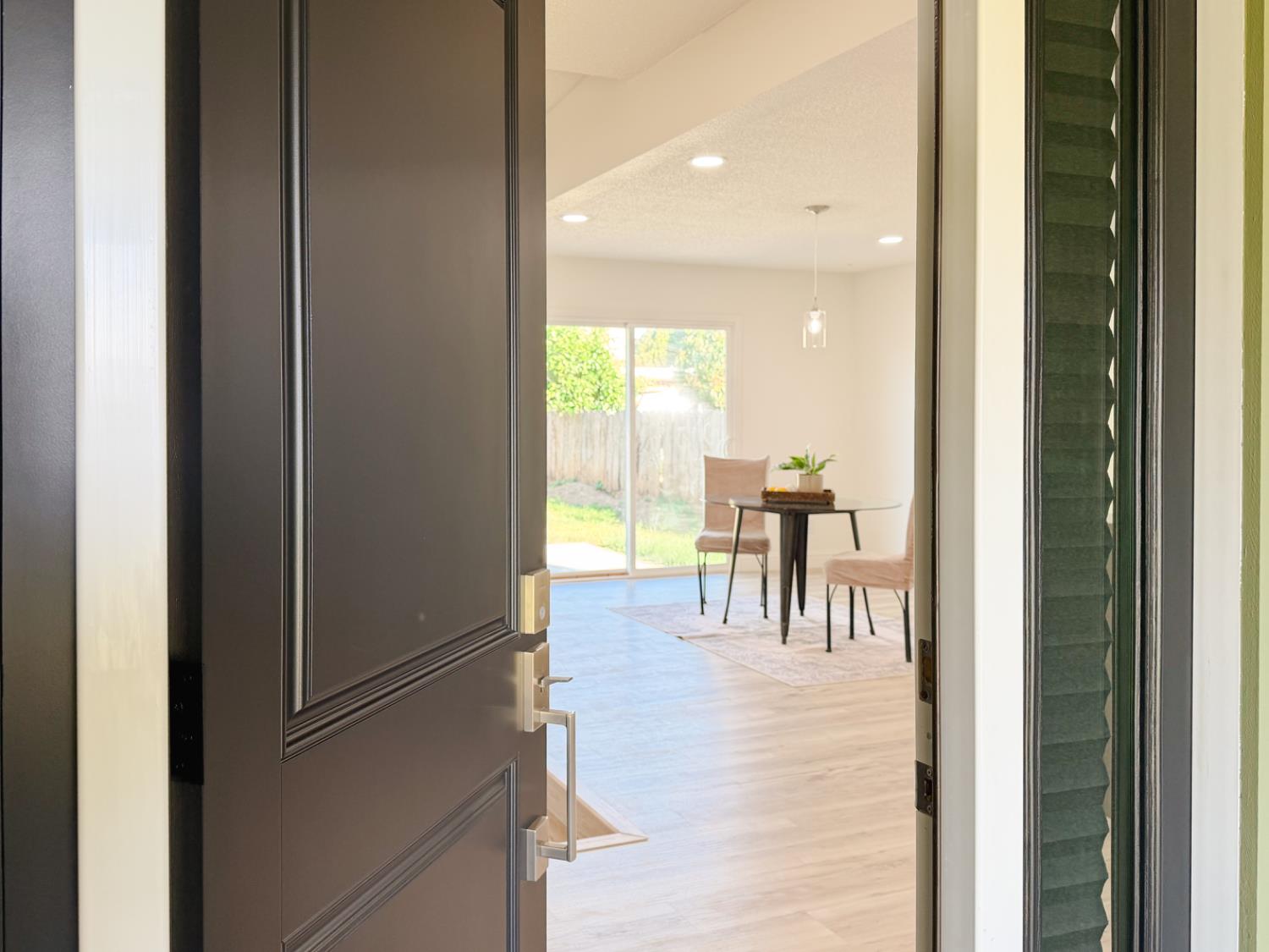 878 Carol Ave, Merced, CA 95341