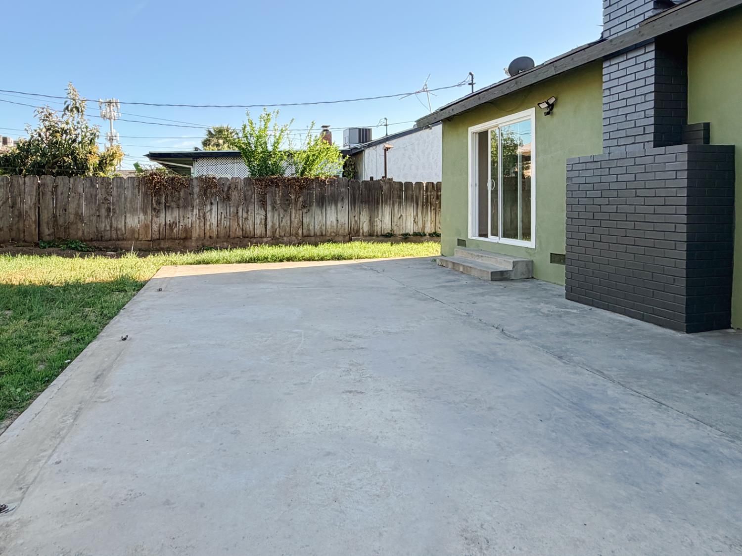 878 Carol Ave, Merced, CA 95341