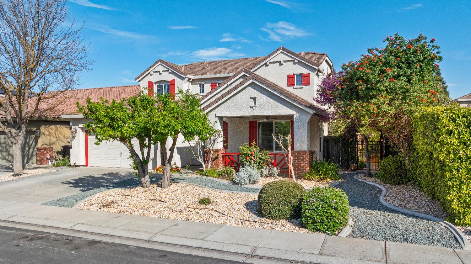 821 Hometown Way, Modesto, CA 95356