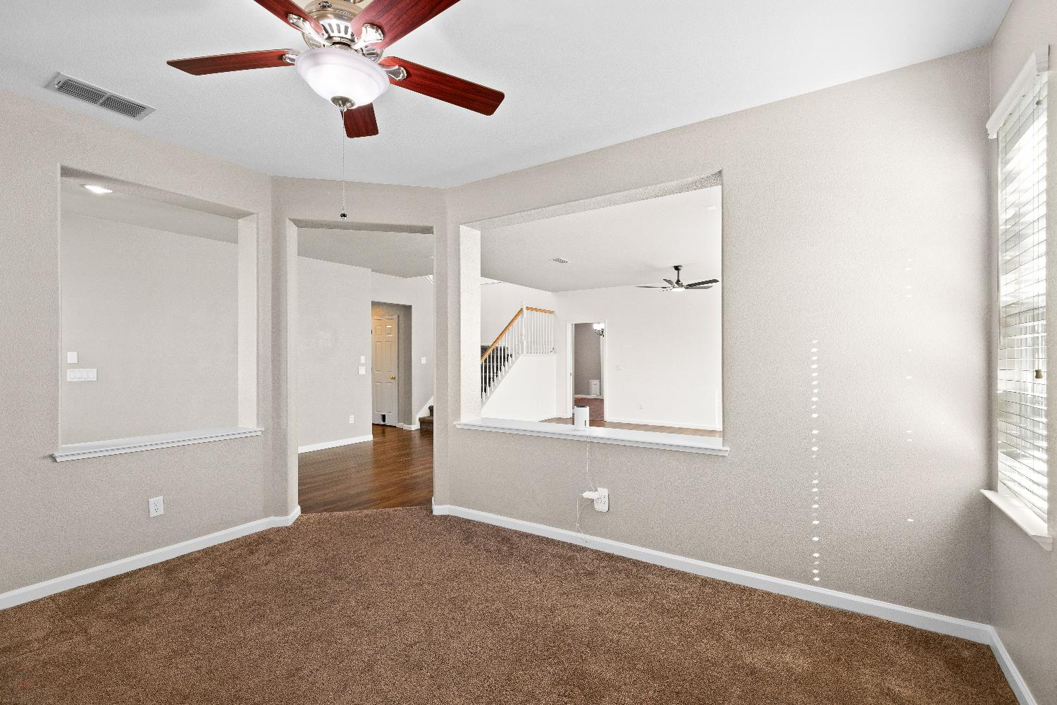 821 Hometown Way, Modesto, CA 95356