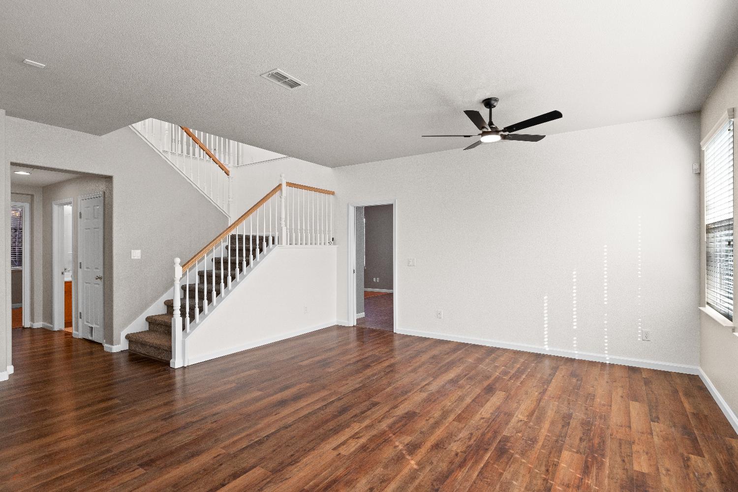 821 Hometown Way, Modesto, CA 95356