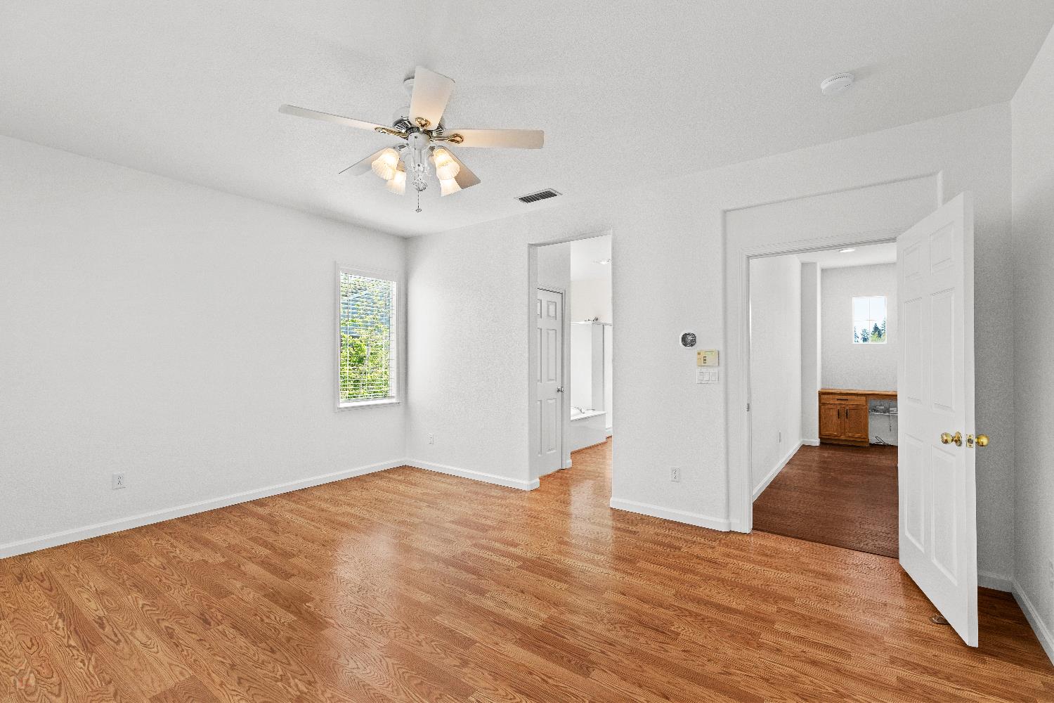 821 Hometown Way, Modesto, CA 95356