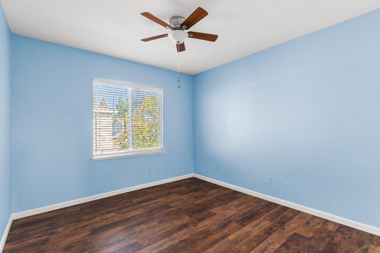 821 Hometown Way, Modesto, CA 95356