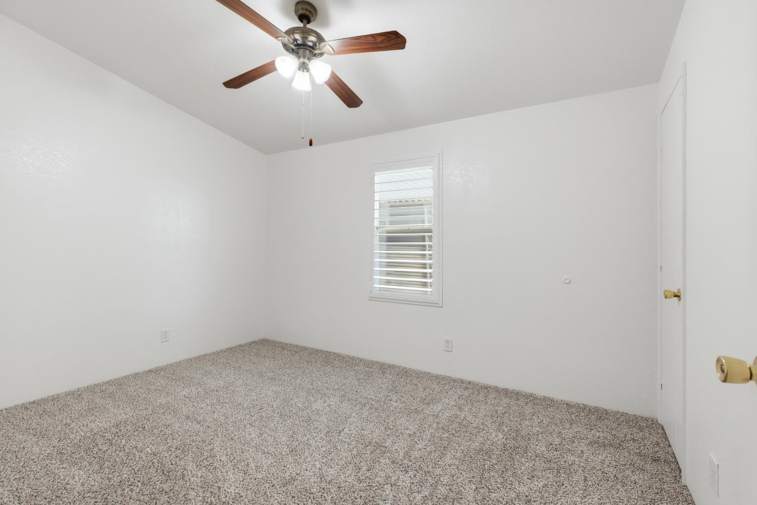 2113 Barrington Ln, Modesto, CA 95350