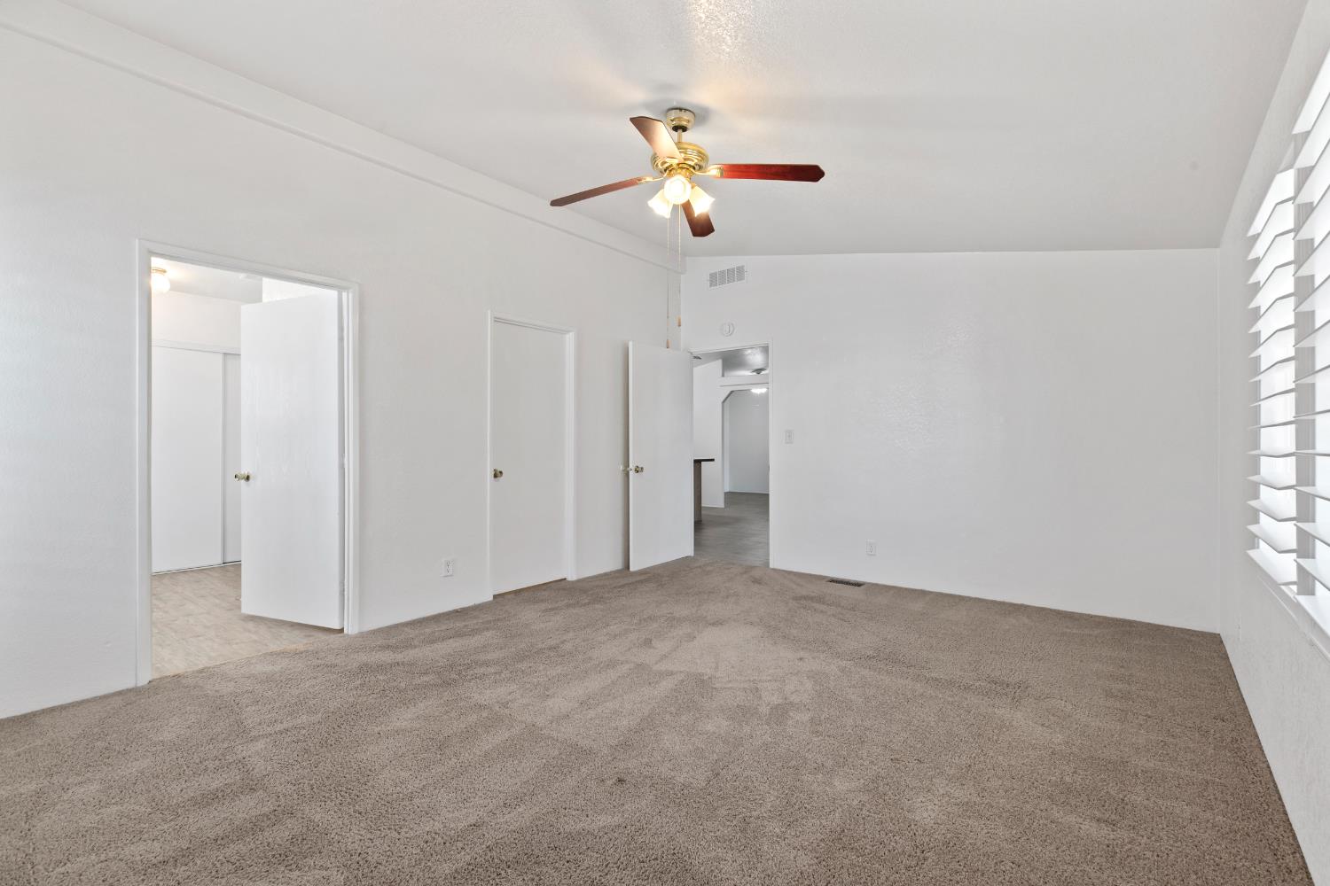 2113 Barrington Ln, Modesto, CA 95350