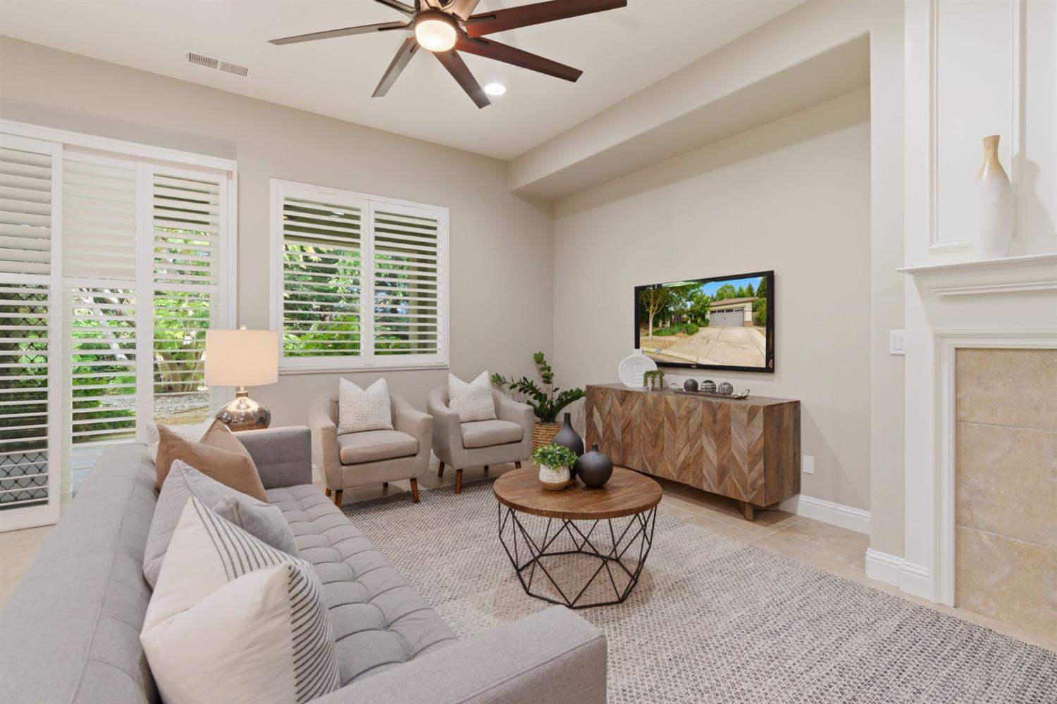 2499 Appleleaf Ln, Manteca, CA 95336