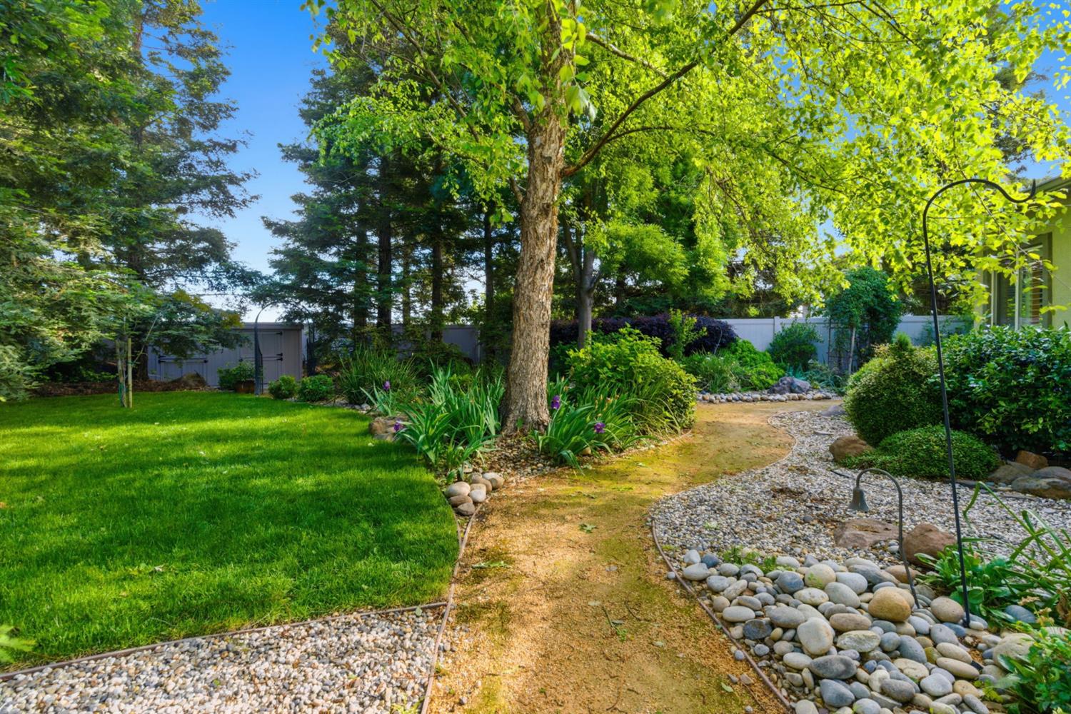 2499 Appleleaf Ln, Manteca, CA 95336