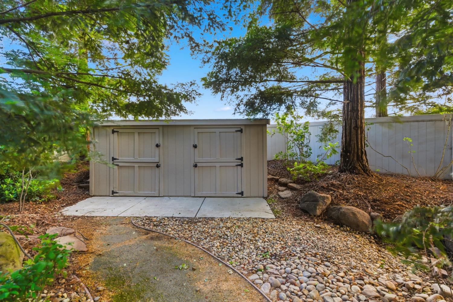 2499 Appleleaf Ln, Manteca, CA 95336