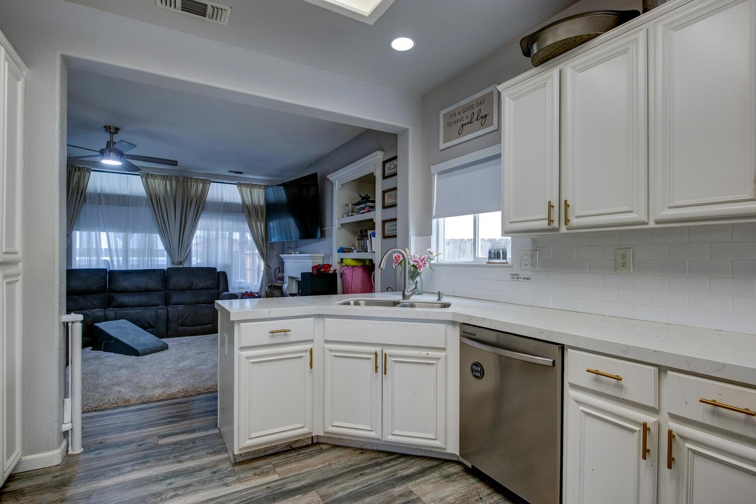 3006 Powers Ave, Riverbank, CA 95367