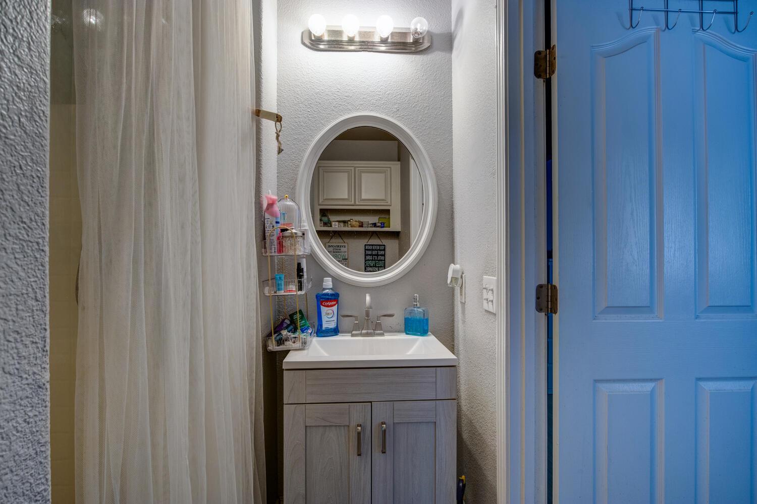 3006 Powers Ave, Riverbank, CA 95367