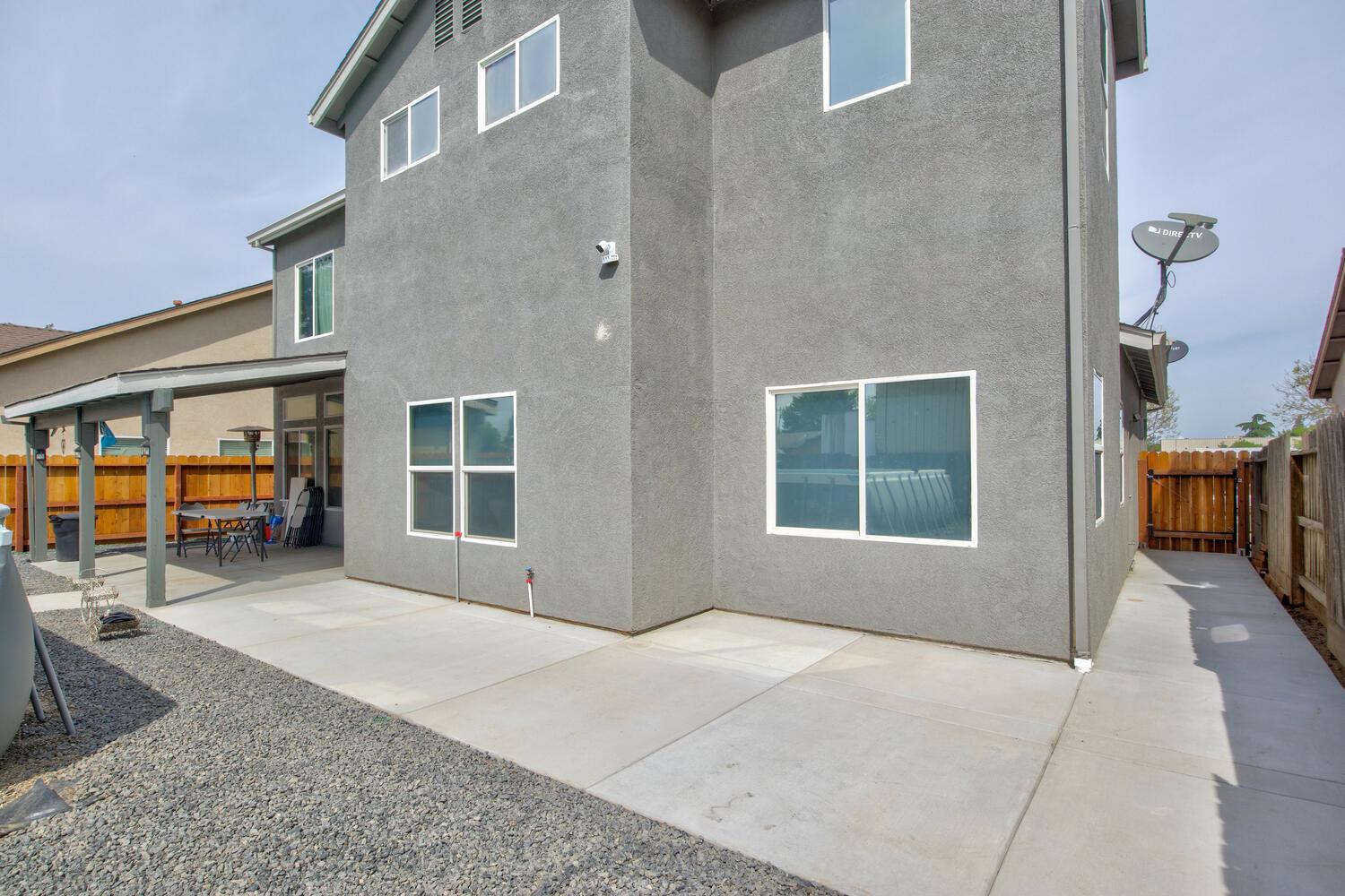 3006 Powers Ave, Riverbank, CA 95367