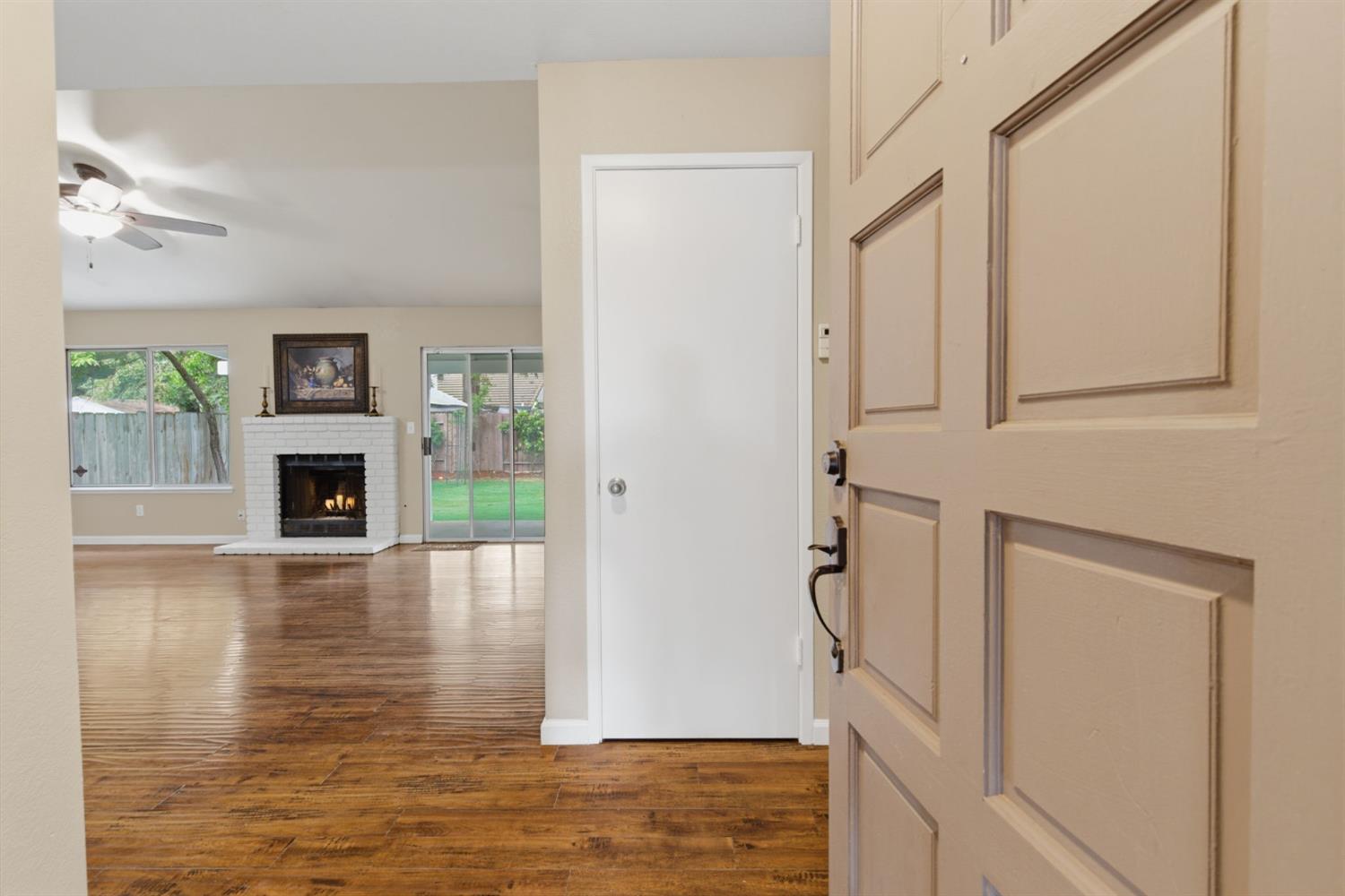 1521 January Dr, Modesto, CA 95358