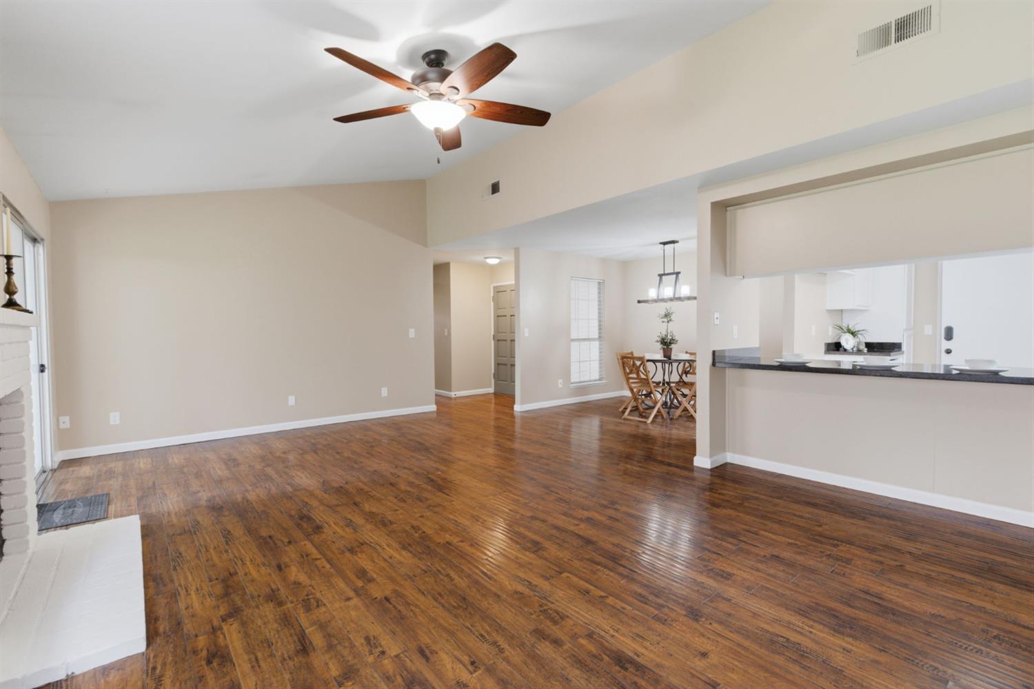 1521 January Dr, Modesto, CA 95358