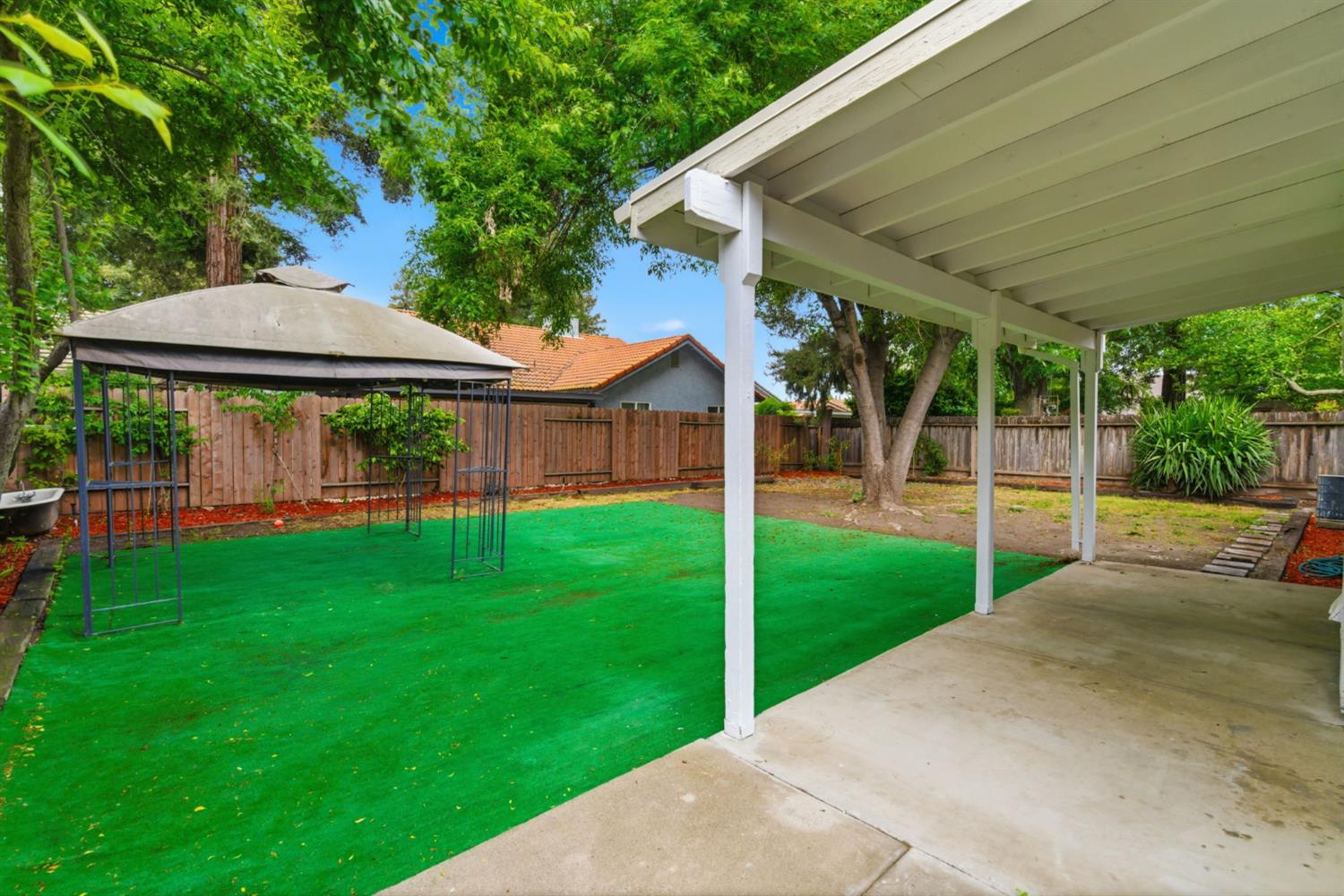 1521 January Dr, Modesto, CA 95358